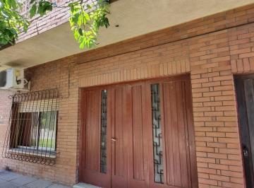 Casa · 119m² · 8 Ambientes · Venta de Casa a Reciclar Ramos Mejia