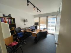 Oficina comercial · 137m² · 6 Ambientes · Luminoso y Excelente Edificio de Oficinas