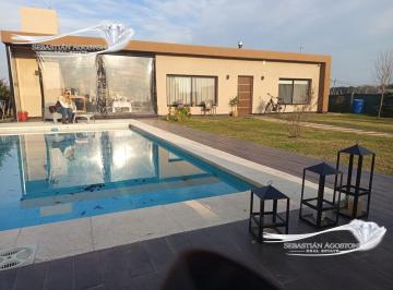 Casa · 96m² · 2 Ambientes · 5 Cocheras · Venta de Casa de 2 Amb, en Barrio Estilo Campo, en Canning