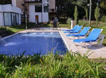 Casa · 190m² · 6 Ambientes · 6 Cocheras · Vende Complejo Vacacional en Mar de Las Pampas
