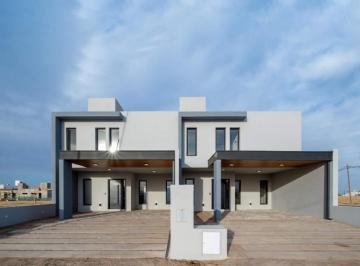 Foto · Duplex en Prados de Manantiales