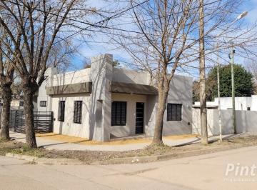 Casa · 100m² · 3 Ambientes · 1 Cochera · Casa a Estrenar Sobre Brouchoud, Radio Centrico. Para Exigentes. San Jose.
