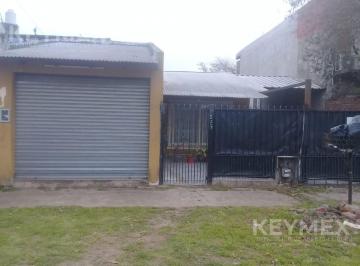 Casa · 200m² · 5 Ambientes · 1 Cochera · Casa en Isidro Casanova La Matanza