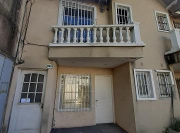 PH · 55m² · 4 Ambientes · 1 Cochera · PH 4 Amb con Cochera y Patio en Venta