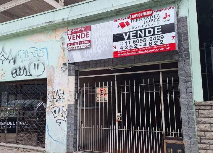 Casa · 214m² · 5 Ambientes · 1 Cochera
