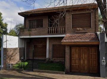Casa · 120m² · 4 Ambientes · Casa Chalet en Venta en Merlo, G. B. a. Zona Oeste, Argentina