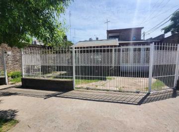 Casa · 100m² · 3 Ambientes · 1 Cochera · Casa en Venta en Libertad, Merlo, G. B. a. Zona Oeste