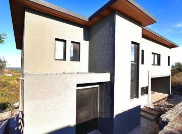 Casa · 290m² · 5 Ambientes · 2 Cocheras · Venta Casa a Estrenar en Country La Deseada
