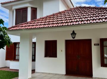Casa de 6 ambientes, Río Tercero · Casa a La Venta en El Centro de Rio Tercero