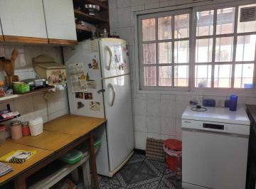 PH · 110m² · 5 Ambientes · PH 5 Amb en 2 Plantas C/patio y Quincho en Venta en Lanús Oeste