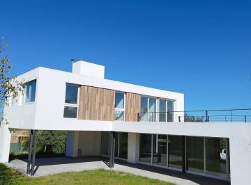 Casa · 310m² · 3 Dormitorios · 2 Cocheras · Venta - Casa 3 Dorm. - Country Estancia El Terrón