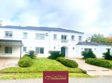 Casa · 296m² · 6 Ambientes · 2 Cocheras · Casa 6 Ambientes en Venta Pilar Ayres de Pilar