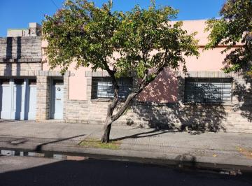 Casa · 154m² · 4 Ambientes · 1 Cochera · General Molina 392, Sarandí ¡Casa de Cuatro Ambientes en Venta!