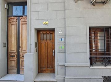 Casa · 147m² · 5 Ambientes · "Casa Sobre Av Urquiza Para Vivienda U Oficinas"