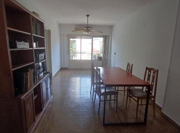 Departamento de 4 ambientes, Liniers · Departamento de 4 Ambientes con Balcon Al Frente