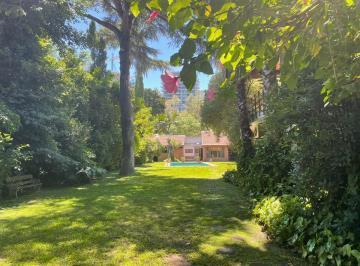 Terreno · 1013m² · 4 Ambientes · 1 Cochera · Inmejorable Ubicación! Espectacular Lote de Doble Frente!