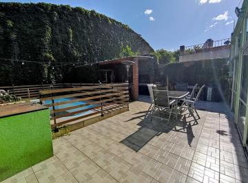 Casa en venta de 3 dormitorios · Casa Moderna en Venta de 3 Dorm.. Cochera. Pileta. Quincho - Rosario