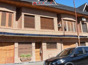 Casa · 160m² · 4 Ambientes · 1 Cochera · Triplex 5 Ambientes Venta Ramos Mejia