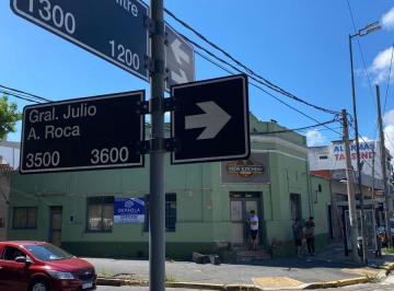 Local comercial · 130m² · Alquiler Local en Esquina Sobre Av Mitre y Roca - Ex Gastronomico - Vicente Lopez - Florida -