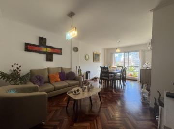 Departamento · 62m² · 3 Ambientes · 1 Cochera · Venta 2 Dorm. Cochera en Abasto Rosario - Apto Crédito