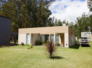 Casa · 102m² · 3 Ambientes · Casa en Venta, 3 Ambientes, Country, Moderna