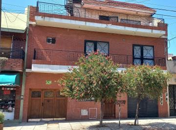 Casa de 8 ambientes, Lanús · *oportunidad de Inversion*venta Casa + Local + 2 Dptos Ideal Inversor. Lanus