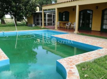 Quinta vacacional · 240ha · 4 Ambientes · Excelente Casa de Campo de 5 Hectáreas en Pehuajó