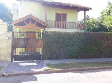Casa · 270m² · 4 Ambientes · 4 Cocheras · Casa - Balbastro