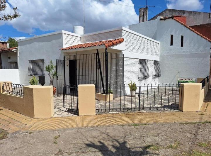 PH · 230m² · 4 Ambientes · 1 Cochera