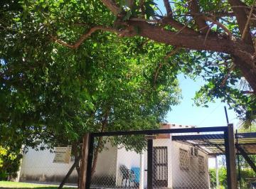 Casa · 100m² · 3 Ambientes · 2 Cocheras · Casa en Venta Funes 2 Dorm. Jardin Cochera
