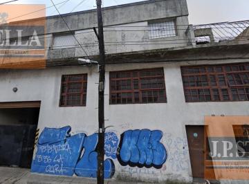 Bodega-Galpón · 536m² · 3 Ambientes · Galpón y Dpto / Oficinas 536 m² - Ramos Mejía