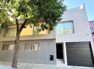 Casa de 4 ambientes, Villa Devoto · Impresionante Casa Minimalista con Detalles de Categoría