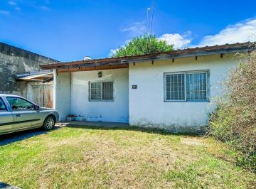 Casa · 55m² · 2 Ambientes · Casa en Venta Ubicada en Calle 64 E/ 127 y 128
