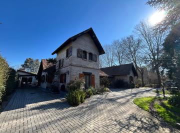 Casa de 4 ambientes, Campana · Casa en Venta en Parque Natura