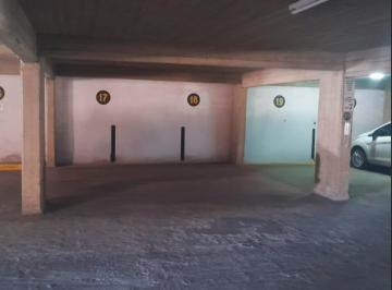Garage · 15m² · Venta - Cochera en Edificio con Seguridad 24h. Centro, Rosario.