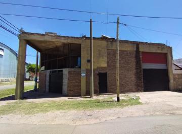 Bodega-Galpón · 380m² · Galpón en Venta - Provincias Unidas y Vélez Sárfield