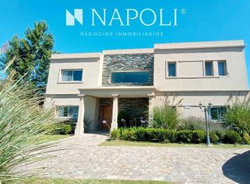 NNI-NNI-2763_2 · Casa en Venta con Fondo a La Laguna Lagos de San Eliseo