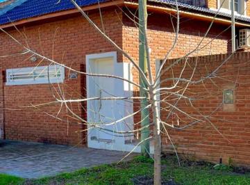 Casa de 4 ambientes, La Plata · Chalet en City Bell