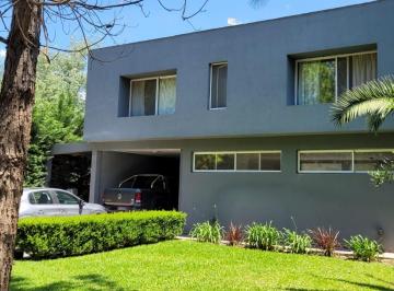 Casa de 6 ambientes, Navarro · Casa en Barrio Cerrado Navarro