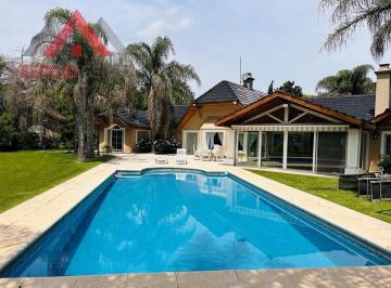 Casa · 388m² · 5 Ambientes · 2 Cocheras · Casa en San Diego Club de Campo