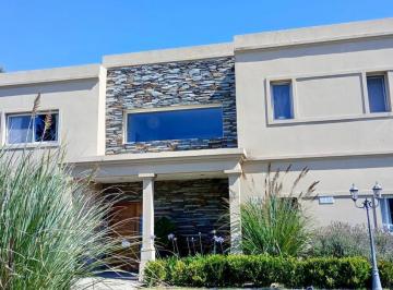Casa · 363m² · 6 Ambientes · Casa en Lagos de San Eliseo