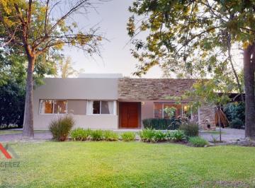 Casa · 169m² · 4 Ambientes · 2 Cocheras · Casa - Campos de Alvarez