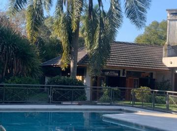 Quinta vacacional · 494m² · 8 Ambientes · Quinta en El Trébol