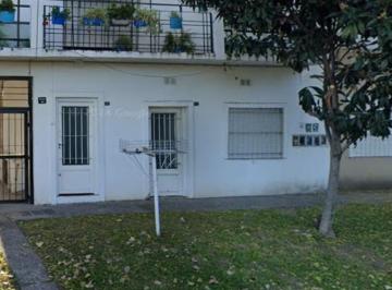 PH de 1 ambiente, Morón · Departamento 2 Ambientes Planta Baja Al Frente a 800 m Estacion