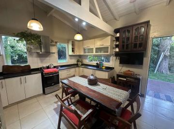 Casa · 280m² · 6 Ambientes · Casa Estilo Campo - Se Aceptan Propiedades Como Parte de Pago