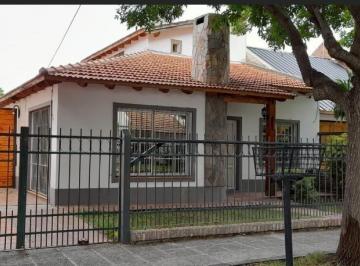 Casa de 9 ambientes, Cipolletti · Venta de Casa 4 Dorm. Bº El Manzanar - Cipolletti - Rio Negro