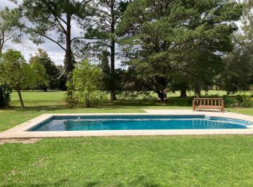 Casa · 120m² · 5 Ambientes · Casa - Country Club Los Cardales Vista Golf Parrilla y Pileta