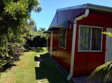 VENDO 2 CASAS IMPECABLES , EN UN MISMO TERRENO, EXCELENTE UBICACIÓN 
UNA CASA ES · 2 Casas en un Mismo Terreno, Impecables, Excelente Ubicación
