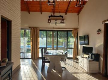 Casa · 208m² · 9 Ambientes · 2 Cocheras · Casa en Venta en Colastiné 4 Dorm. - Piscina