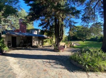 Quinta vacacional de 7 ambientes, La Plata · Casa en Venta - Villa Elvira 604 y 115